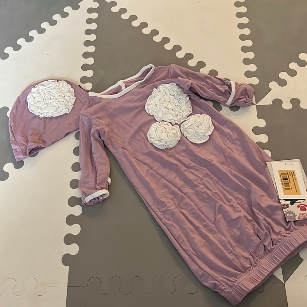 Flower Layette Gown & Knot Hat Set